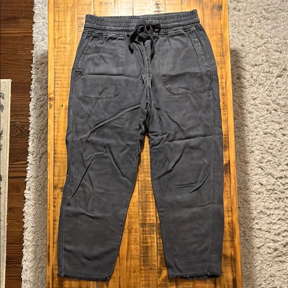 Zara Gray Ankle Cropped Pants with Relaxed Fit